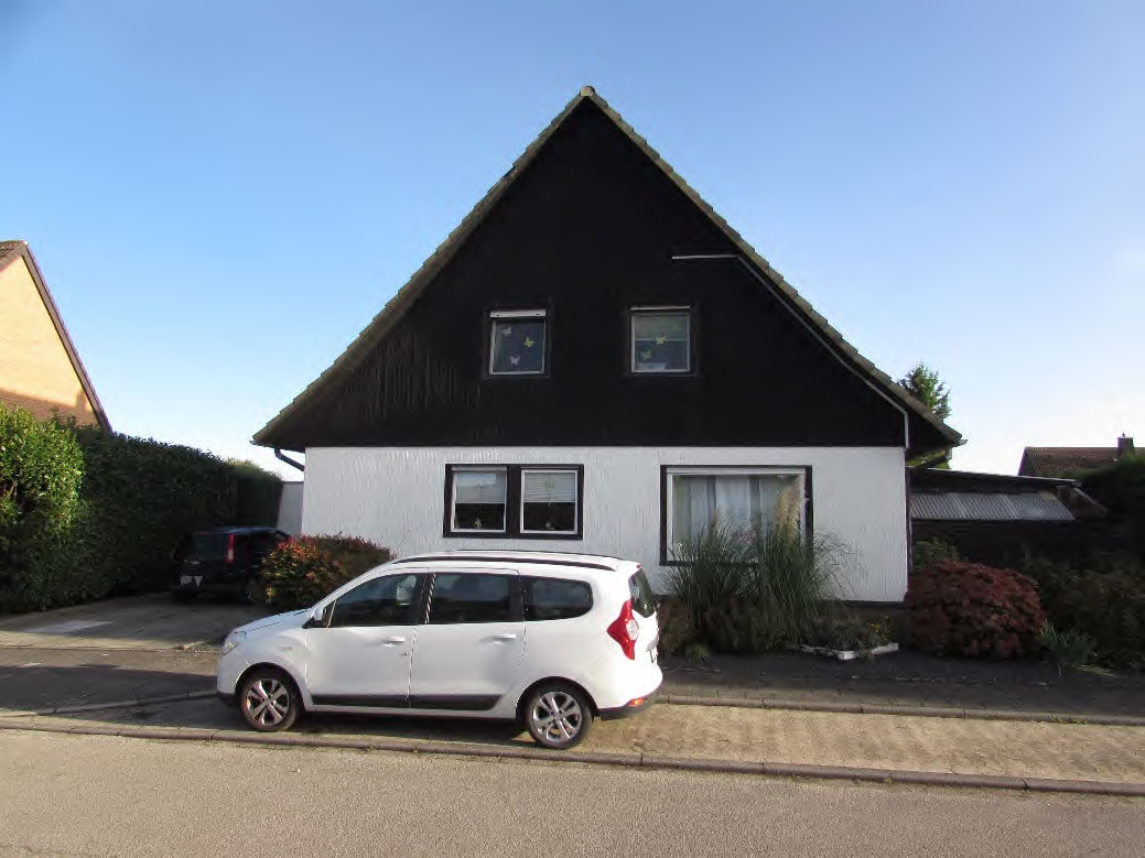 Foto 2 von 19 — Garage, Einfamilienhaus