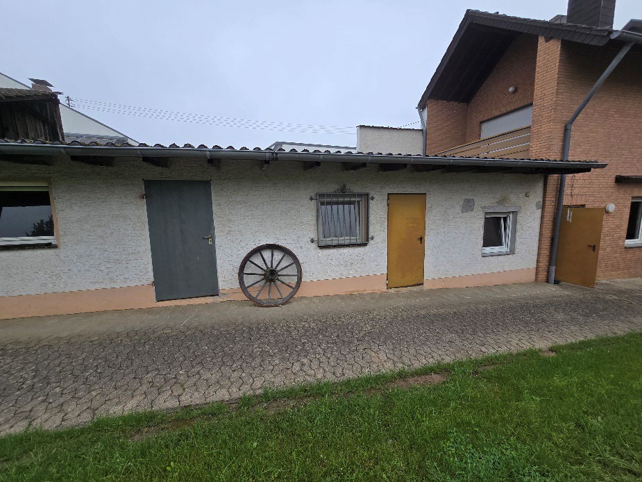 Foto 9 von 12 — unbebautes Grundstück, unbebautes Grundstück, Kfz-Stellplatz, Einfamilienhaus