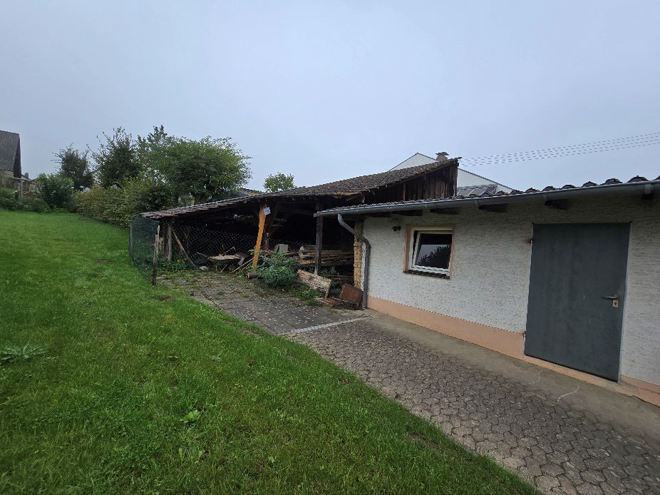 Foto 10 von 12 — unbebautes Grundstück, unbebautes Grundstück, Kfz-Stellplatz, Einfamilienhaus