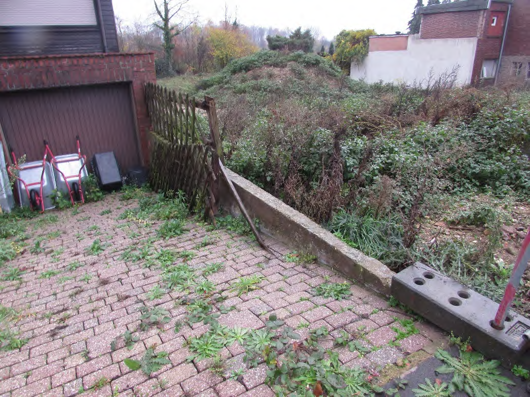 Foto 6 von 10 — Garage, Mehrfamilienhaus