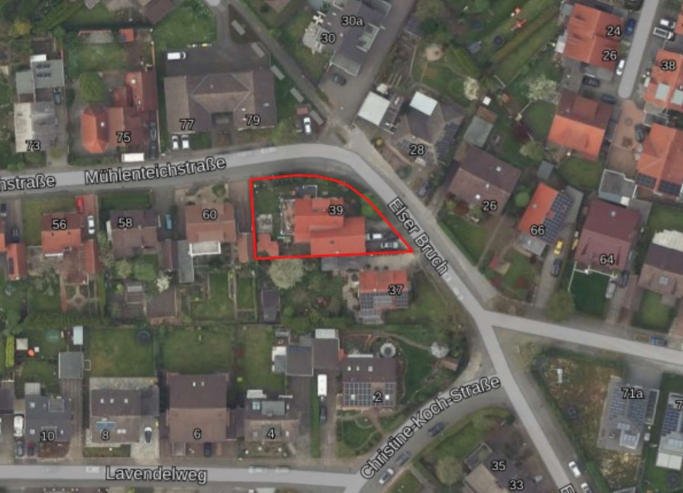 Foto 4 von 33 — Zweifamilienhaus, Garage