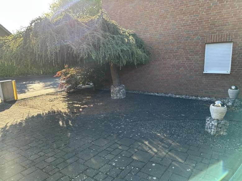 Foto 10 von 13 — Garage, Doppelhaushälfte