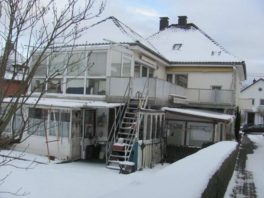 Foto 8 von 15 — Zweifamilienhaus, Garage