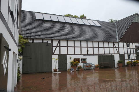 Foto 3 von 24 — unbebautes Grundstück, Zweifamilienhaus, Garage, Einfamilienhaus, unbebautes Grundstück, unbebautes Grundstück, Weg