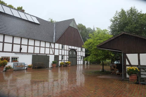 Foto 2 von 24 — unbebautes Grundstück, Zweifamilienhaus, Garage, Einfamilienhaus, unbebautes Grundstück, unbebautes Grundstück, Weg