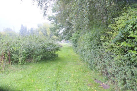 Foto 13 von 24 — unbebautes Grundstück, Zweifamilienhaus, Garage, Einfamilienhaus, unbebautes Grundstück, unbebautes Grundstück, Weg