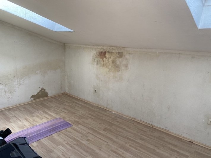 Foto 3 von 6 — Kfz-Stellplatz, Garage, Eigentumswohnung (3 bis 4 Zimmer), Kfz-Stellplatz, Gewerbeeinheit (z.B. Laden, Büro)