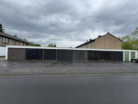 Foto 6 von 8 — Garage, Reihenhaus