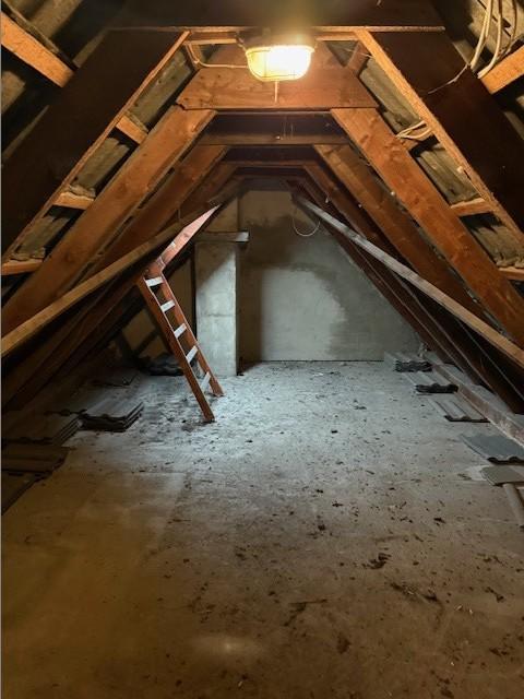 Foto 15 von 15 — Garage, Einfamilienhaus, Doppelhaushälfte