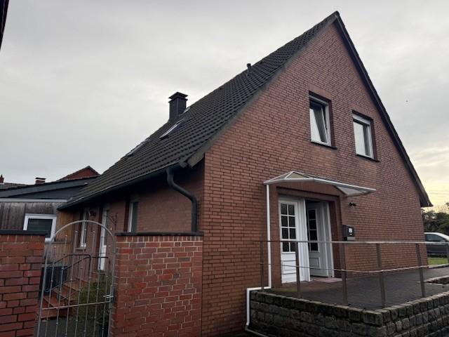 Foto 2 von 15 — Garage, Einfamilienhaus, Doppelhaushälfte