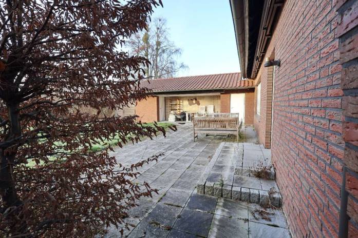 Foto 15 von 31 — Garage, Einfamilienhaus