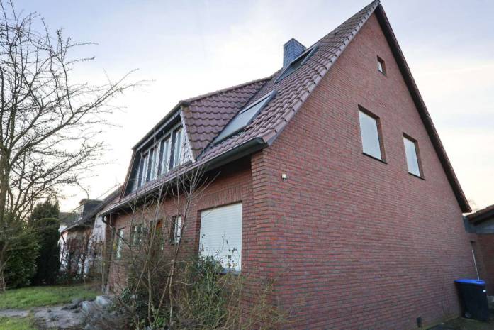 Foto 4 von 31 — Garage, Einfamilienhaus