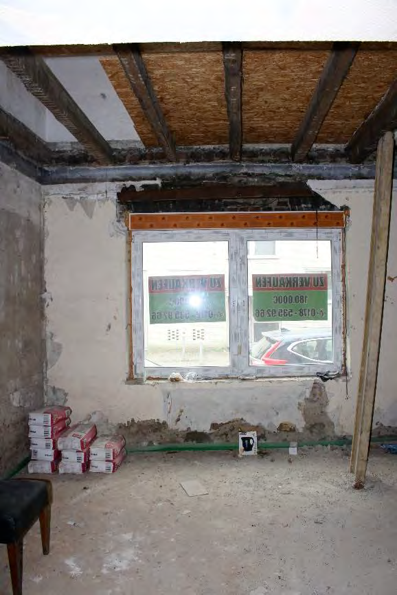 Foto 38 von 56 — Einfamilienhaus, Garagengebäude