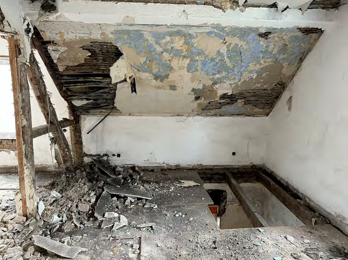 Foto 44 von 56 — Einfamilienhaus, Garagengebäude