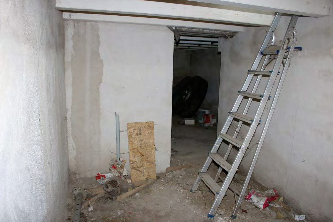 Foto 19 von 56 — Einfamilienhaus, Garagengebäude