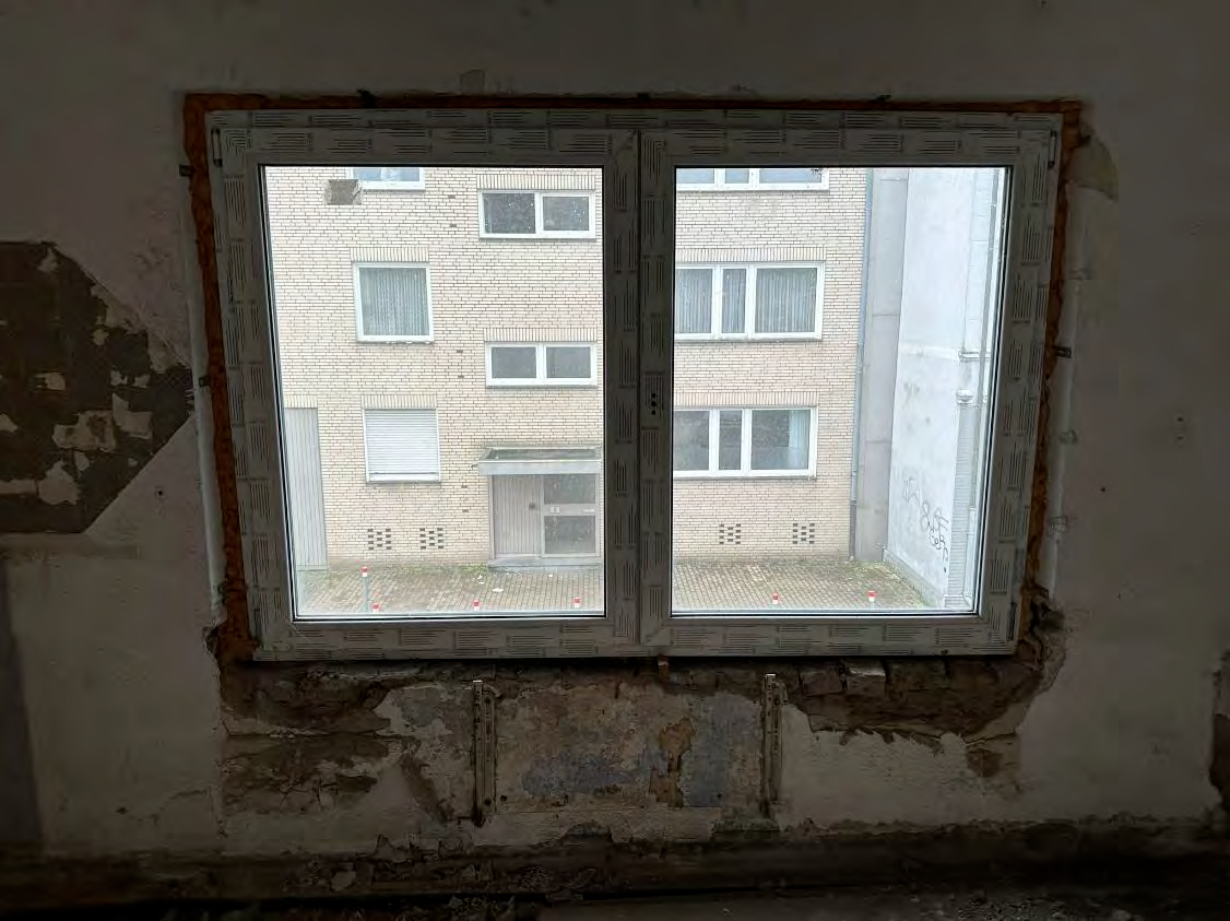 Foto 46 von 56 — Einfamilienhaus, Garagengebäude