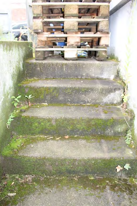 Foto 29 von 56 — Einfamilienhaus, Garagengebäude