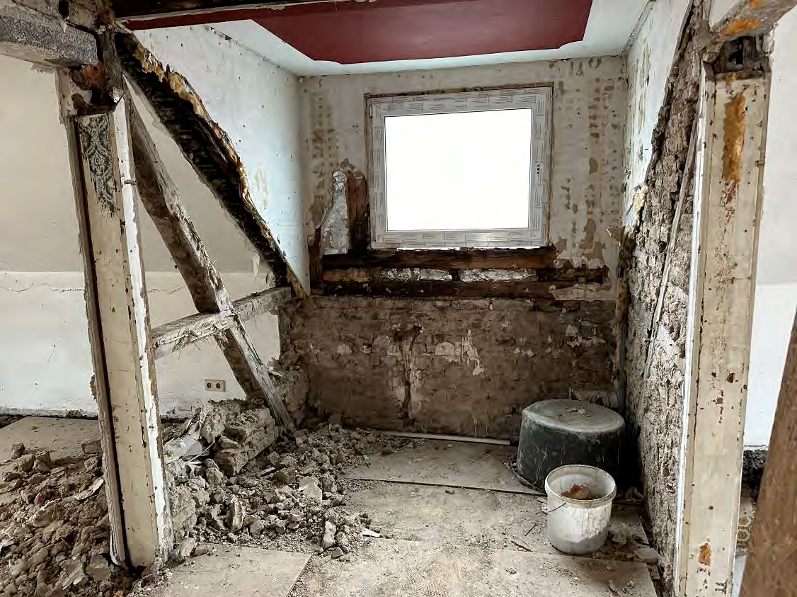Foto 41 von 56 — Einfamilienhaus, Garagengebäude