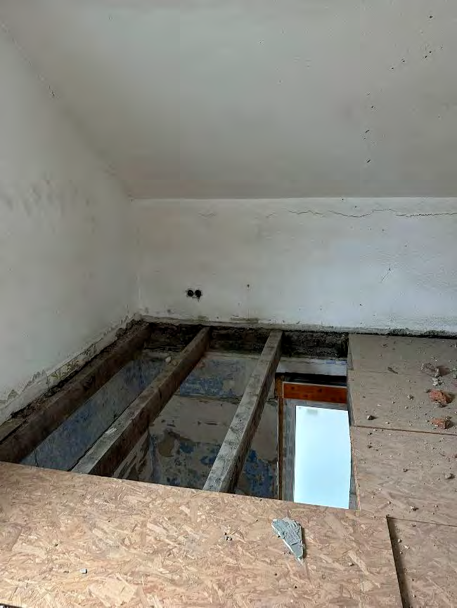 Foto 51 von 56 — Einfamilienhaus, Garagengebäude