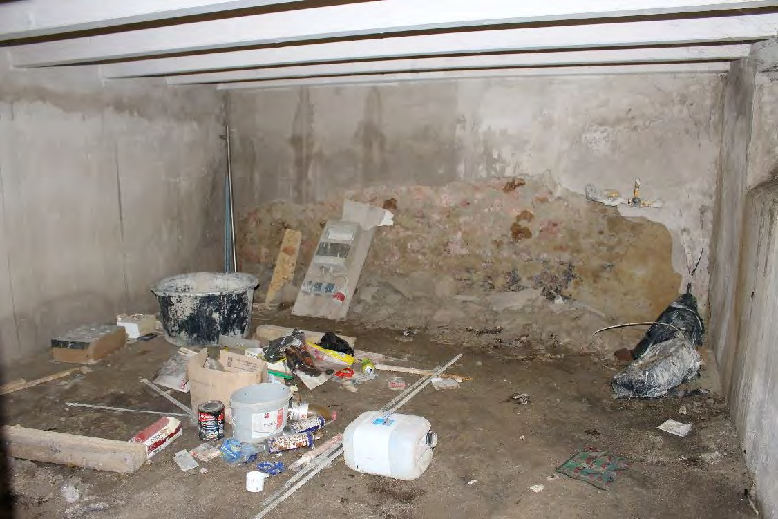 Foto 16 von 56 — Einfamilienhaus, Garagengebäude