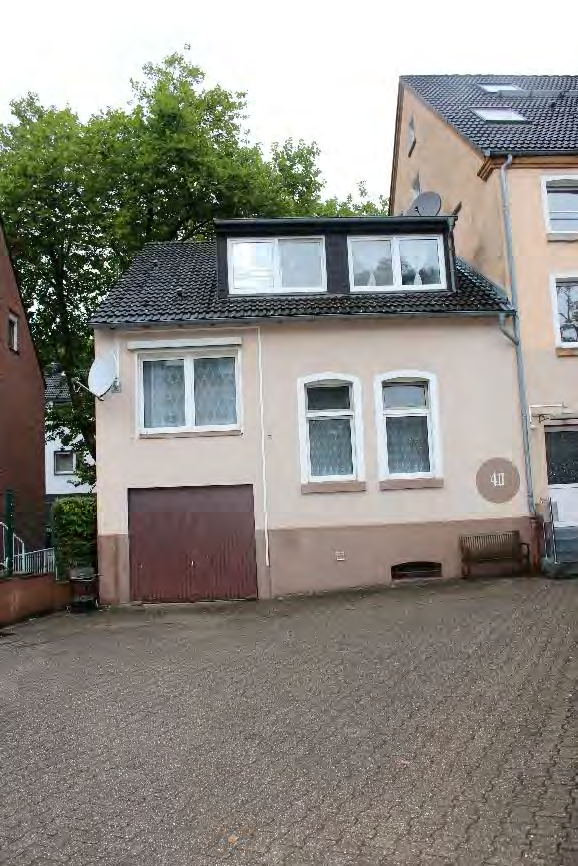 Foto 5 von 122 — Eigentumswohnung (1 bis 2 Zimmer), ETW Nr. 2 im EG: Diele, Schlafzimmer, Badezimmer, Wohnzimmer mit offenem Küchenbereich. Die ETW Nr. 2 ist zum Wertermittlungsstichtag vermietet.