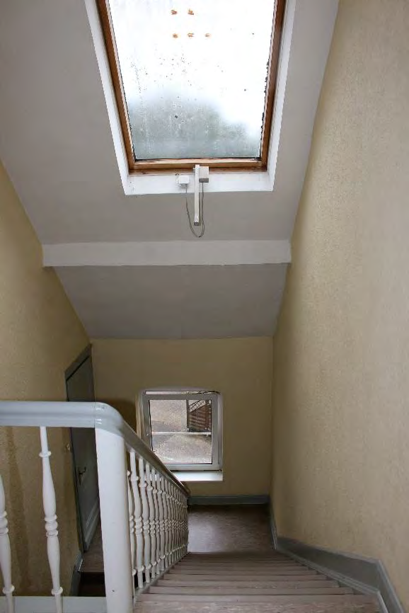 Foto 26 von 122 — Eigentumswohnung (1 bis 2 Zimmer), ETW Nr. 2 im EG: Diele, Schlafzimmer, Badezimmer, Wohnzimmer mit offenem Küchenbereich. Die ETW Nr. 2 ist zum Wertermittlungsstichtag vermietet.