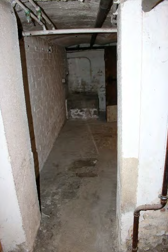 Foto 22 von 122 — Eigentumswohnung (1 bis 2 Zimmer), ETW Nr. 2 im EG: Diele, Schlafzimmer, Badezimmer, Wohnzimmer mit offenem Küchenbereich. Die ETW Nr. 2 ist zum Wertermittlungsstichtag vermietet.