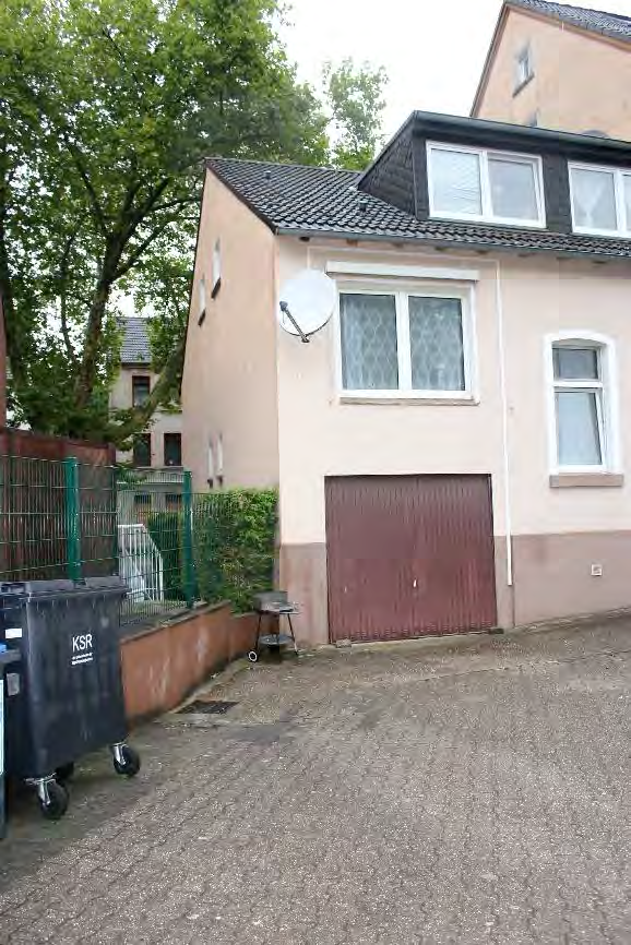 Foto 6 von 122 — Eigentumswohnung (1 bis 2 Zimmer), ETW Nr. 2 im EG: Diele, Schlafzimmer, Badezimmer, Wohnzimmer mit offenem Küchenbereich. Die ETW Nr. 2 ist zum Wertermittlungsstichtag vermietet.