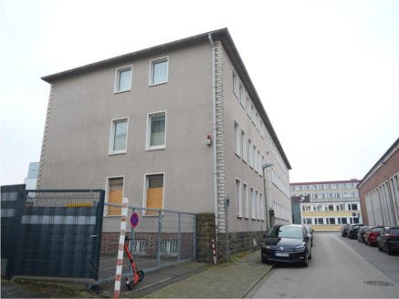 Foto 7 von 32 — gewerblich genutztes Grundstück