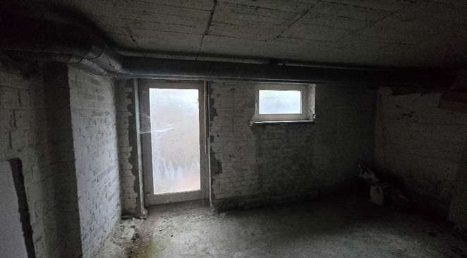 Foto 4 von 14 — Gewerbeeinheit (z.B. Laden, Büro)