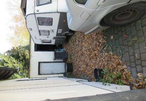 Foto 48 von 49 — Zweifamilienhaus, Garage