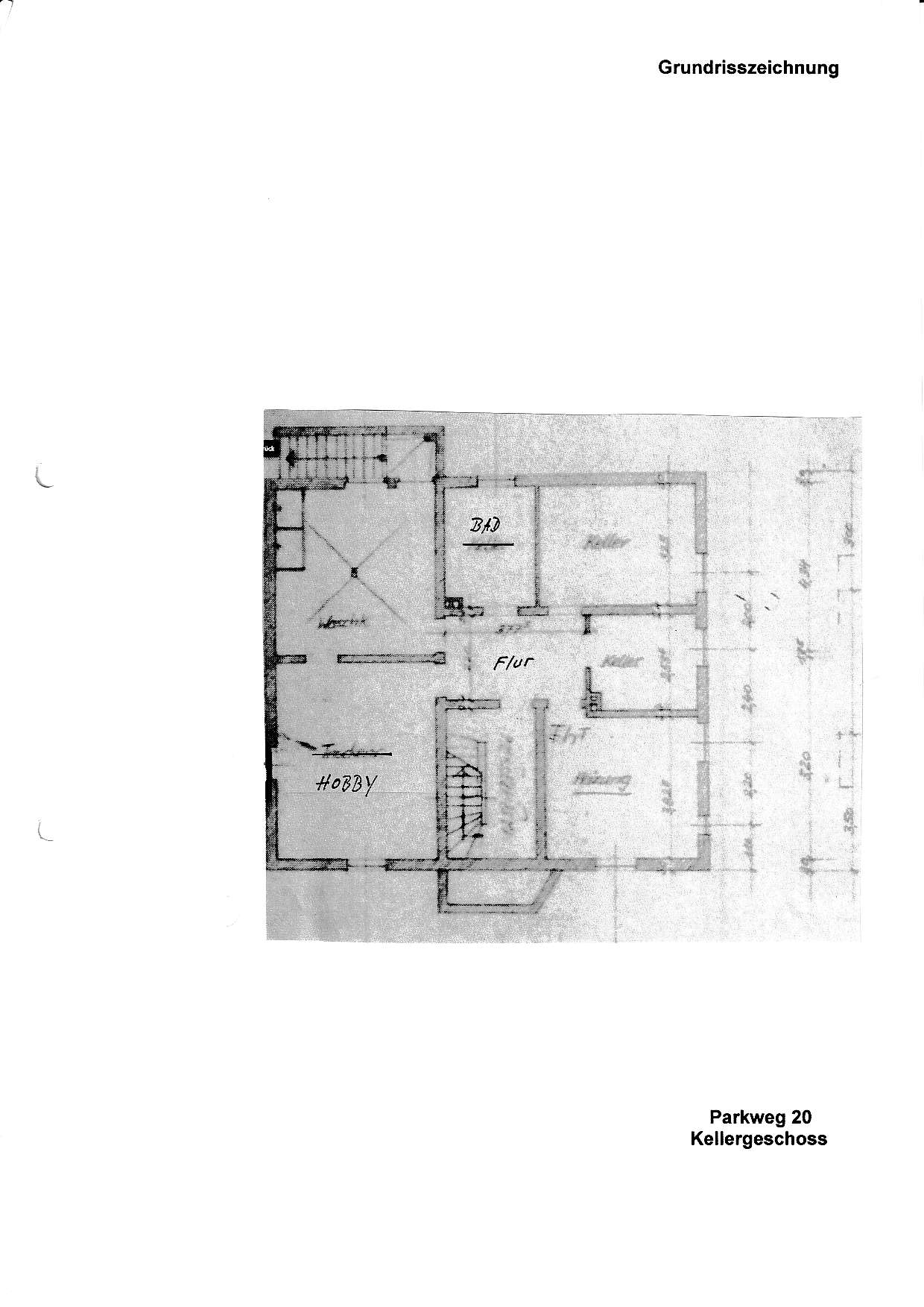 Foto 2 von 49 — Zweifamilienhaus, Garage