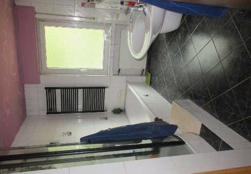 Foto 15 von 49 — Zweifamilienhaus, Garage