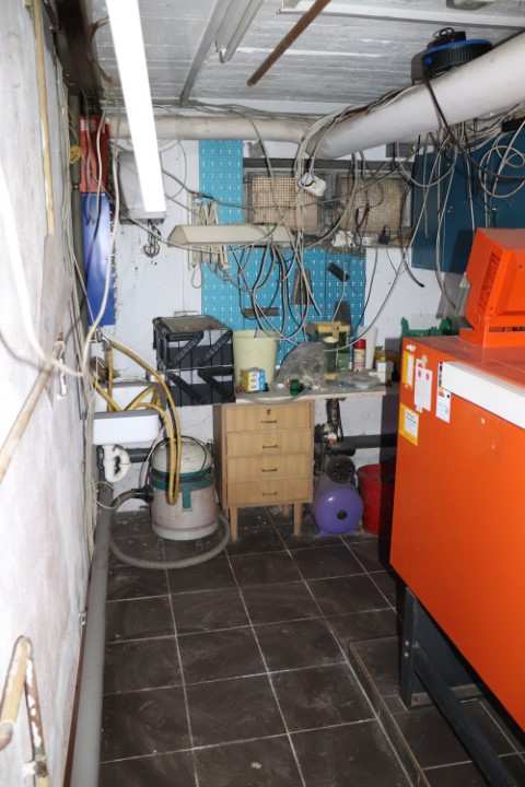 Foto 32 von 50 — Mehrfamilienhaus, Garage