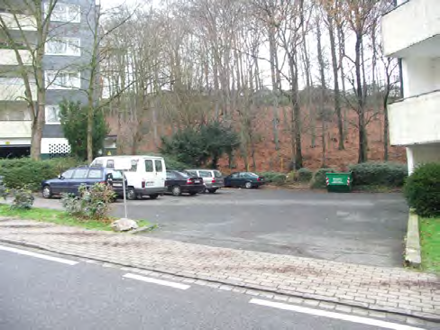 Foto 4 von 5 — Kfz-Stellplatz (Tiefgarage), Mehrfamilienhaus, Garage, Eigentumswohnung (3 bis 4 Zimmer)
