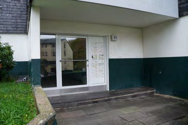 Foto 3 von 5 — Kfz-Stellplatz (Tiefgarage), Mehrfamilienhaus, Garage, Eigentumswohnung (3 bis 4 Zimmer)