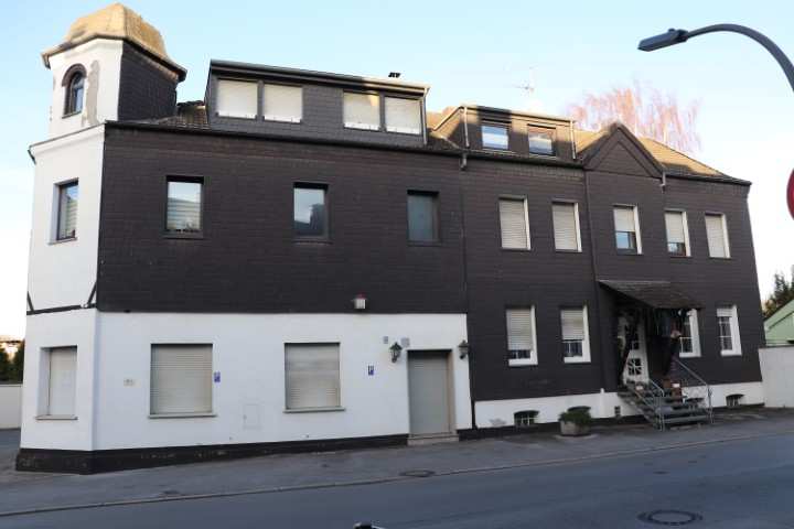 Foto 2 von 54 — Mehrfamilienhaus