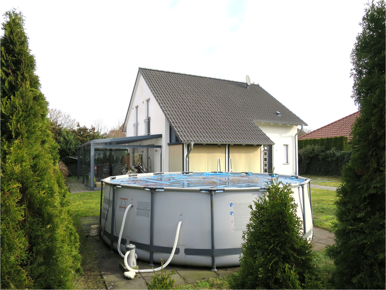 Foto 3 von 7 — Garage, Einfamilienhaus