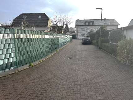 Foto 4 von 14 — Reihenhaus, Garage