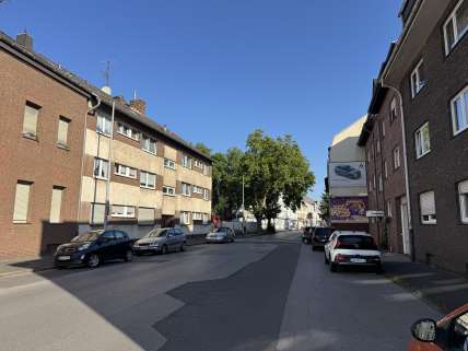 Foto 1 von 8 — Reihenhaus