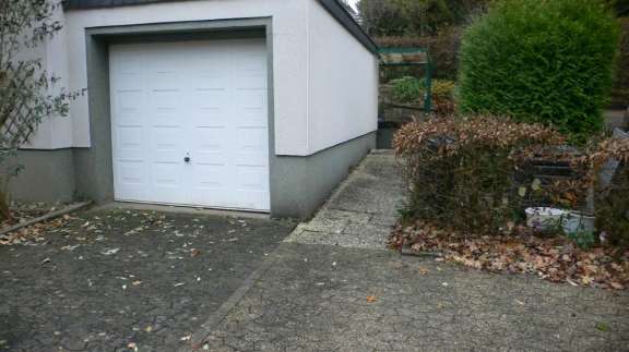 Foto 6 von 8 — Garage, Einfamilienhaus, Doppelhaushälfte, Baugrundstück