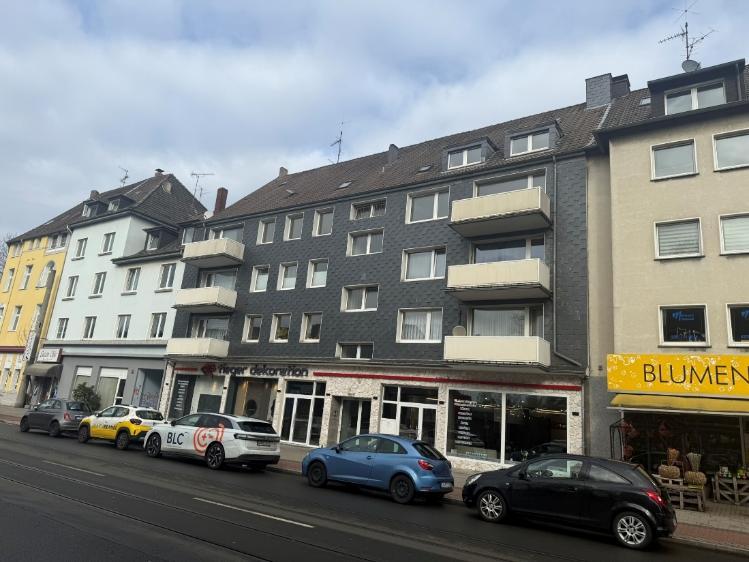 Foto 1 von 22 — Garage, Gewerbeeinheit (z.B. Laden, Büro), Mehrfamilienhaus