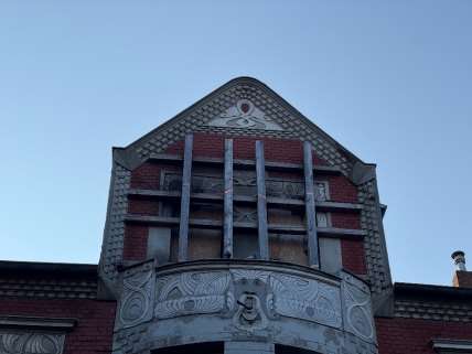 Foto 1 von 10 — Mehrfamilienhaus