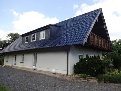 Foto 4 von 8 — Einfamilienhaus, Doppelgarage, Nebengebäude (genehmigt als Wasch- und Geräteschuppen)