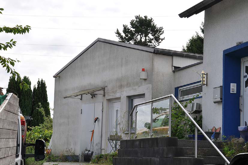 Foto 5 von 15 — Kfz-Stellplatz, Gewerbeeinheit (z.B. Laden, Büro), Garage, Einfamilienhaus