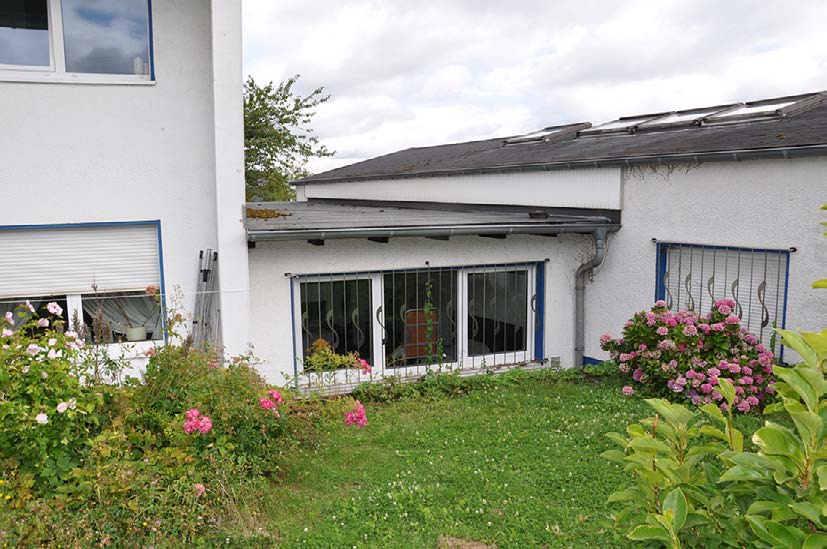 Foto 6 von 15 — Kfz-Stellplatz, Gewerbeeinheit (z.B. Laden, Büro), Garage, Einfamilienhaus