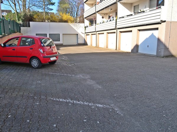 Foto 6 von 12 — Garage, Eigentumswohnung (3 bis 4 Zimmer)