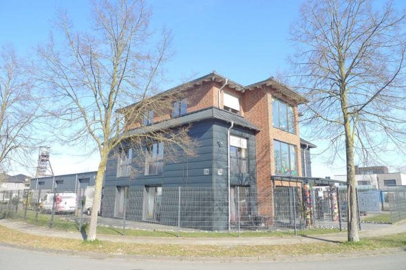 Foto 4 von 38 — gewerblich genutztes Grundstück