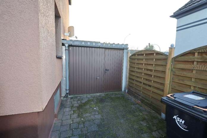Foto 25 von 45 — Reihenhaus, Garage