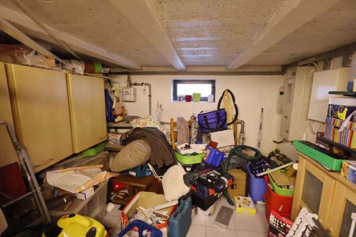 Foto 6 von 45 — Reihenhaus, Garage